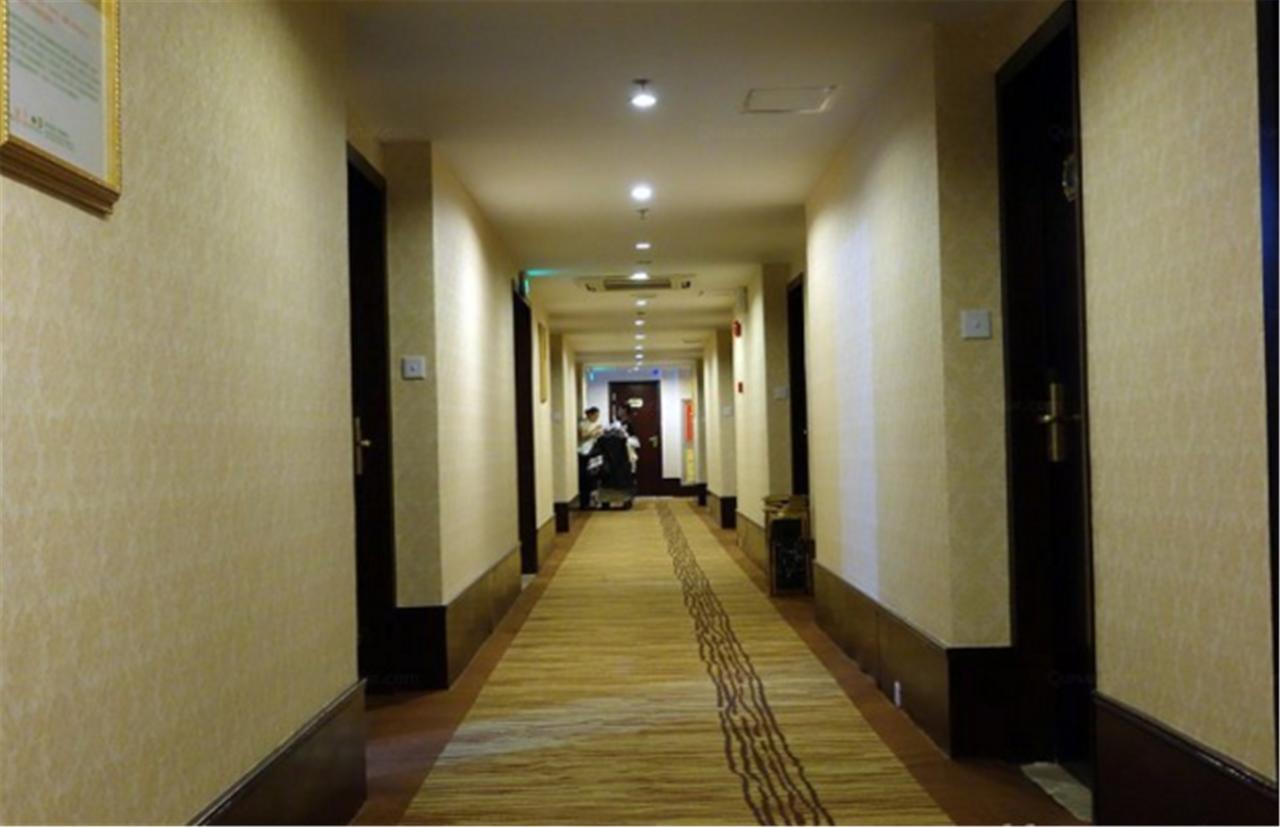 Vienna 3 Best Hotel Shanghai Expo Sanlin Екстер'єр фото