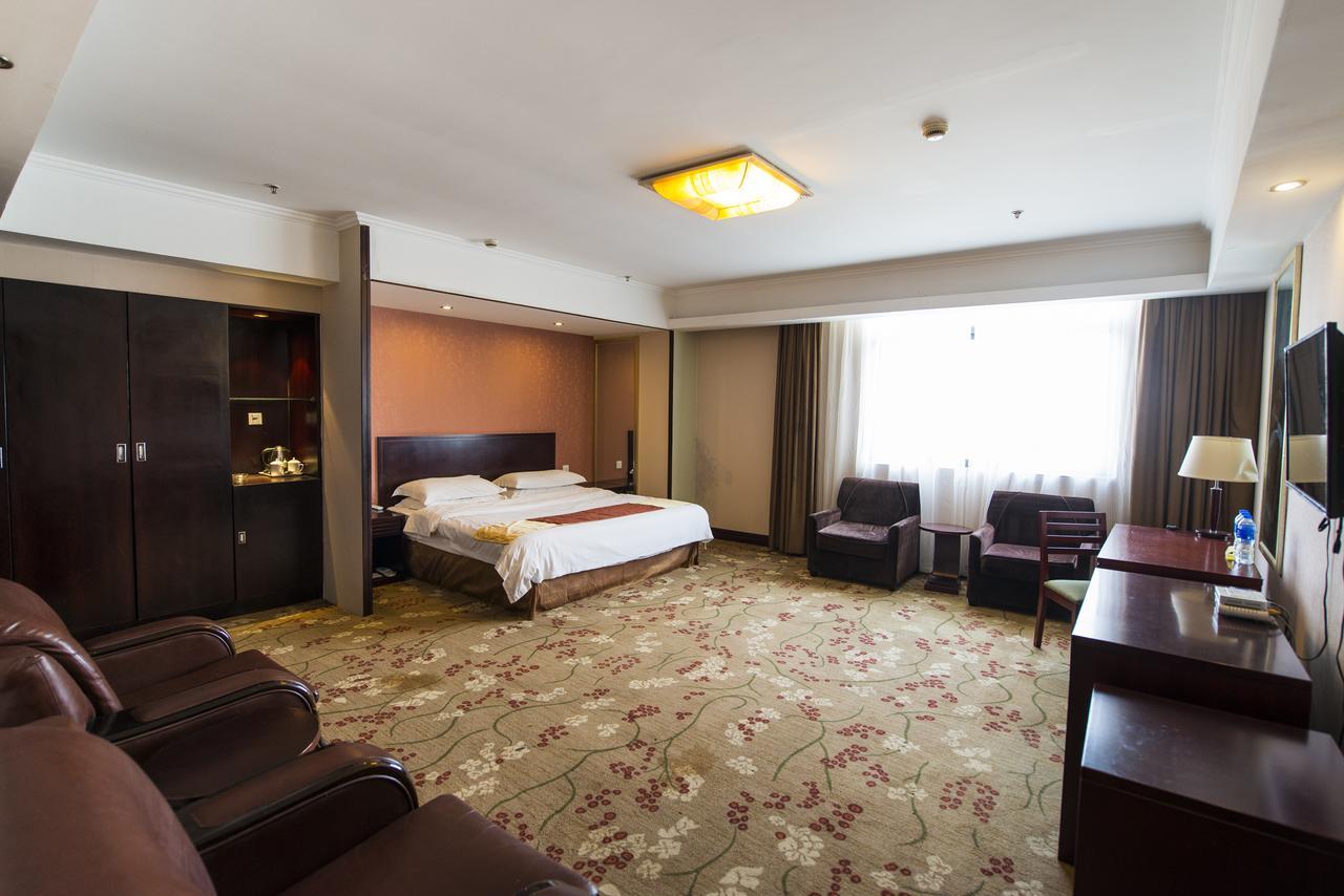 Vienna 3 Best Hotel Shanghai Expo Sanlin Екстер'єр фото