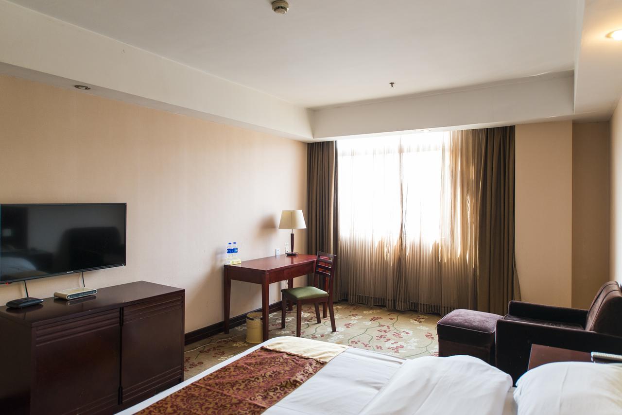 Vienna 3 Best Hotel Shanghai Expo Sanlin Екстер'єр фото