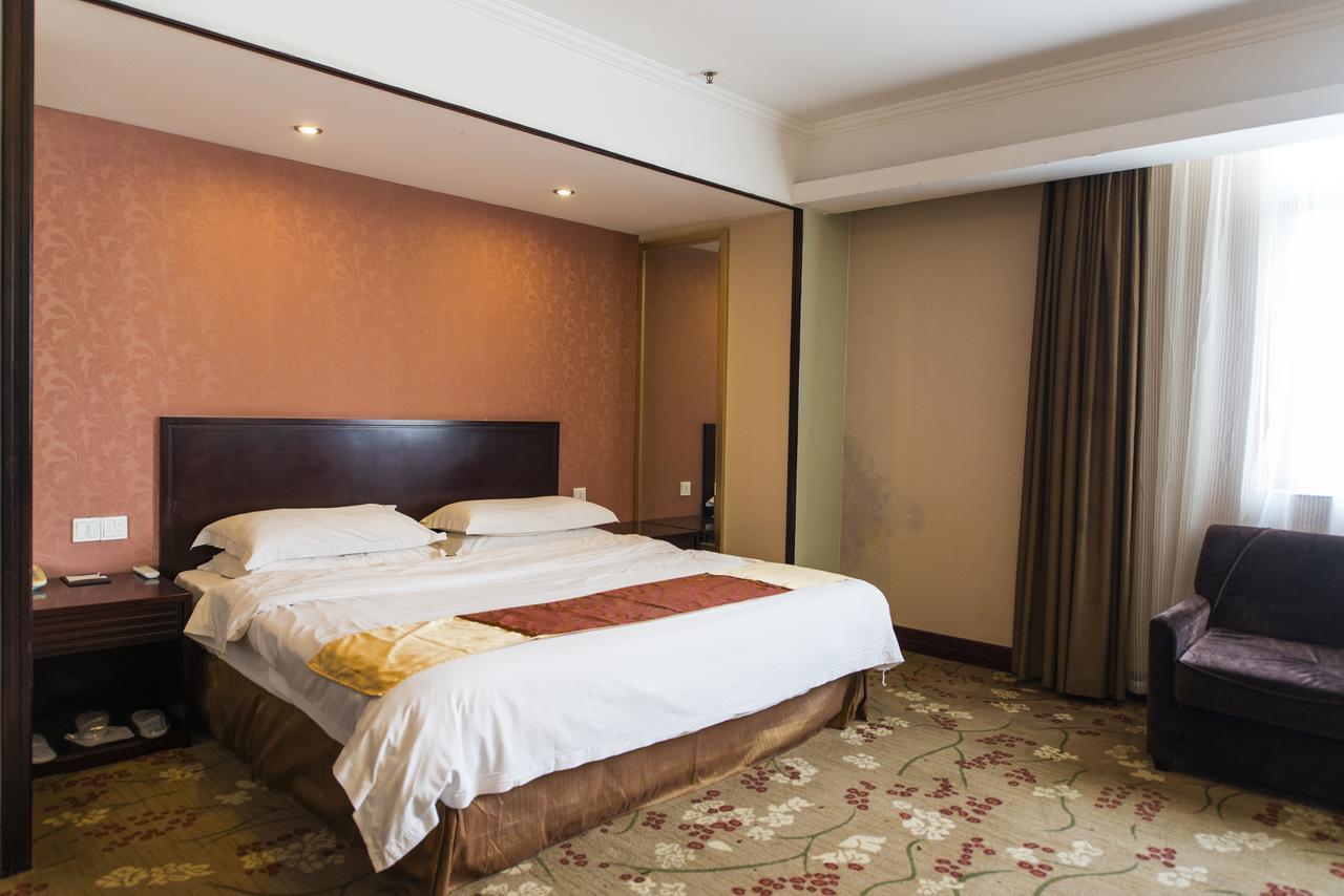 Vienna 3 Best Hotel Shanghai Expo Sanlin Екстер'єр фото