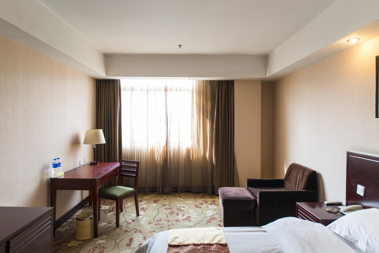 Vienna 3 Best Hotel Shanghai Expo Sanlin Екстер'єр фото