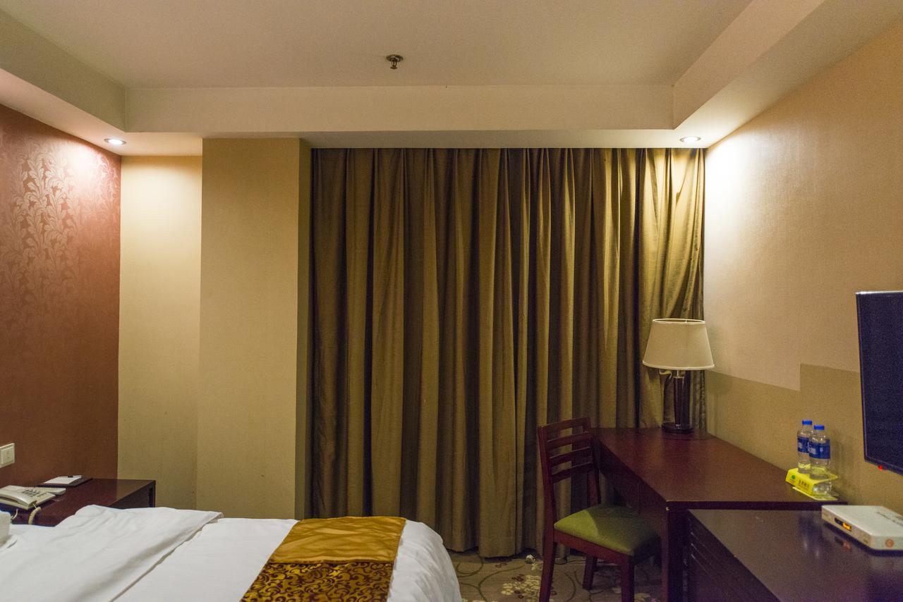 Vienna 3 Best Hotel Shanghai Expo Sanlin Екстер'єр фото