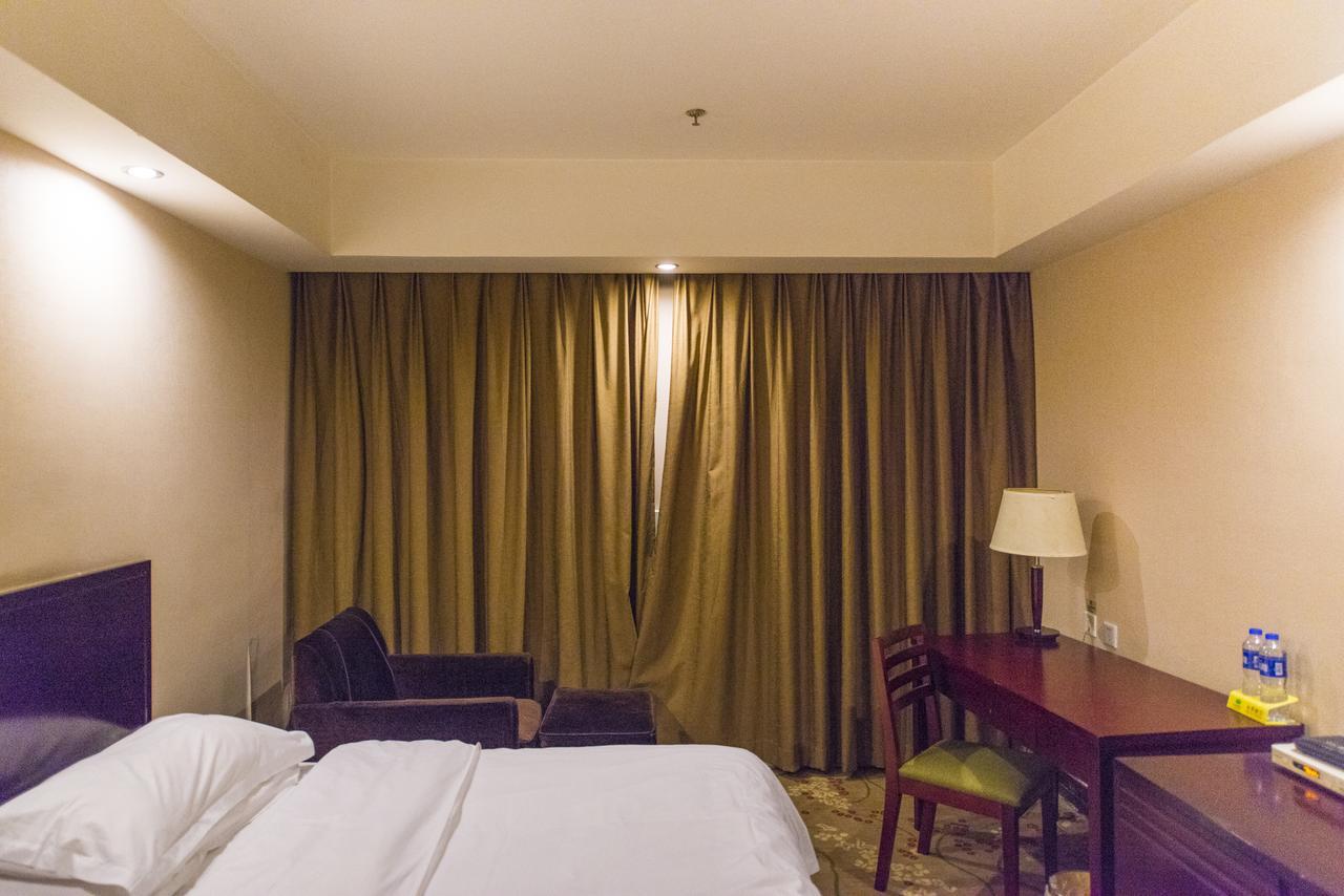 Vienna 3 Best Hotel Shanghai Expo Sanlin Екстер'єр фото