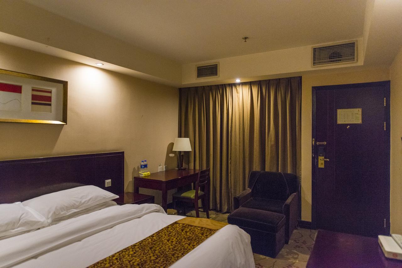 Vienna 3 Best Hotel Shanghai Expo Sanlin Екстер'єр фото