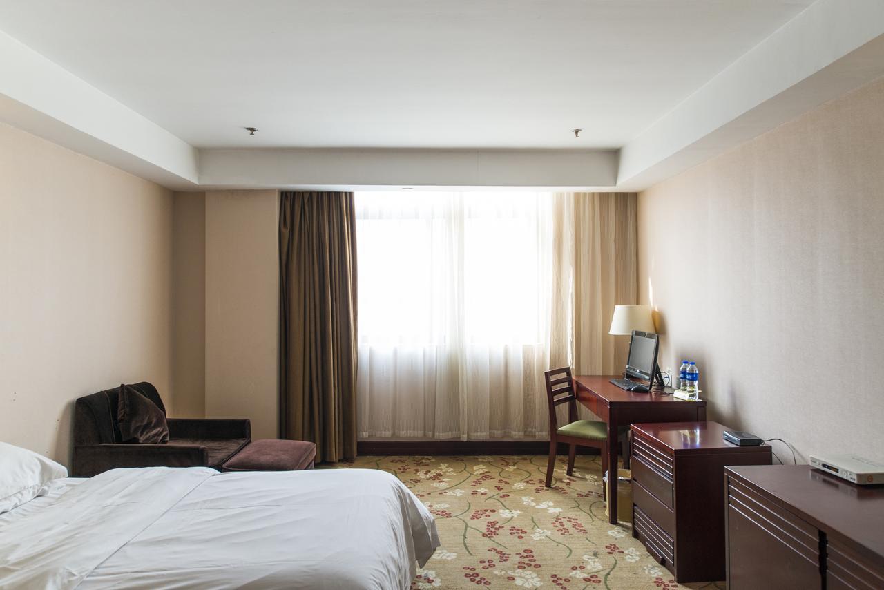 Vienna 3 Best Hotel Shanghai Expo Sanlin Екстер'єр фото