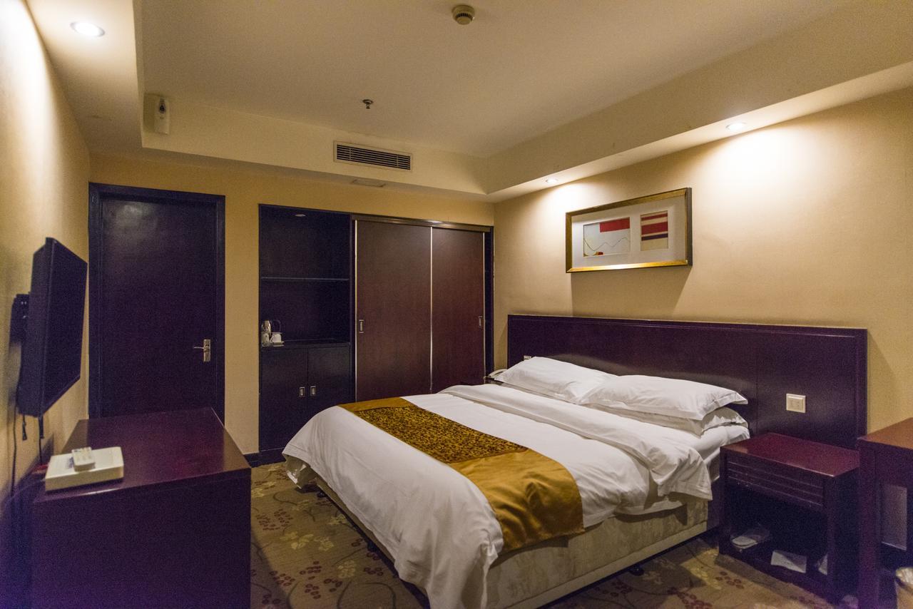 Vienna 3 Best Hotel Shanghai Expo Sanlin Екстер'єр фото