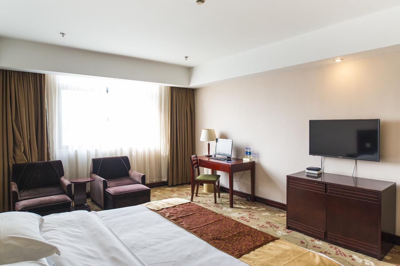 Vienna 3 Best Hotel Shanghai Expo Sanlin Екстер'єр фото