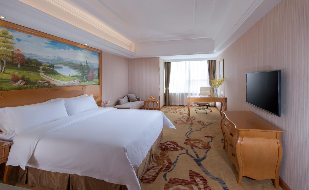 Vienna 3 Best Hotel Shanghai Expo Sanlin Екстер'єр фото